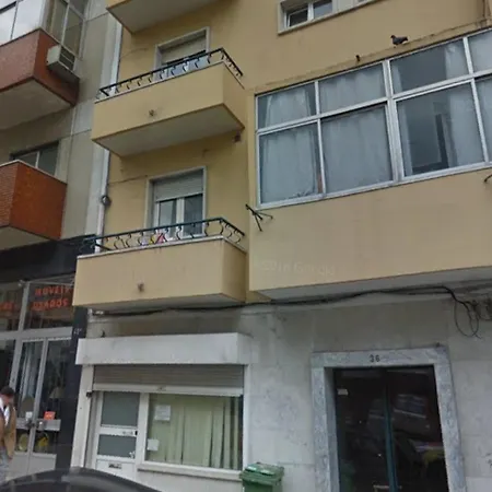Lovely Studio In Graca Διαμέρισμα *